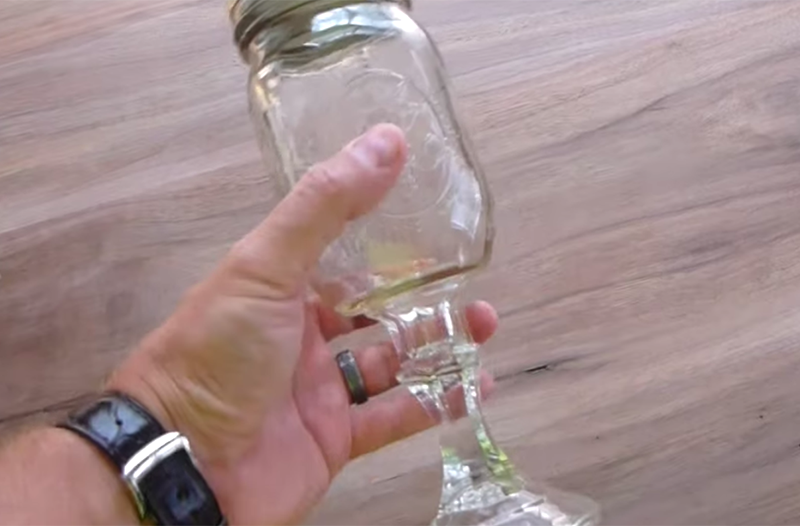 How to Make a Mason Jar Wine Glass