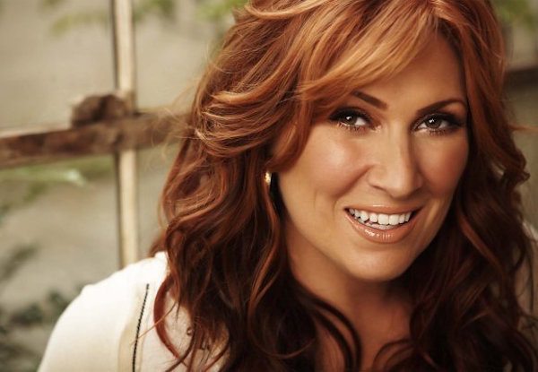 Jo Dee Messina