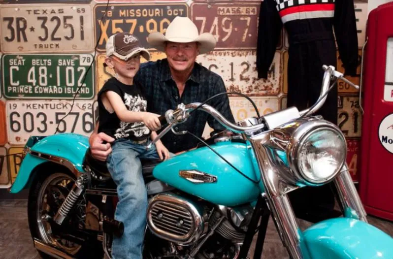 Young Alan Jackson Fan Loses His Brave Battle with Cancer