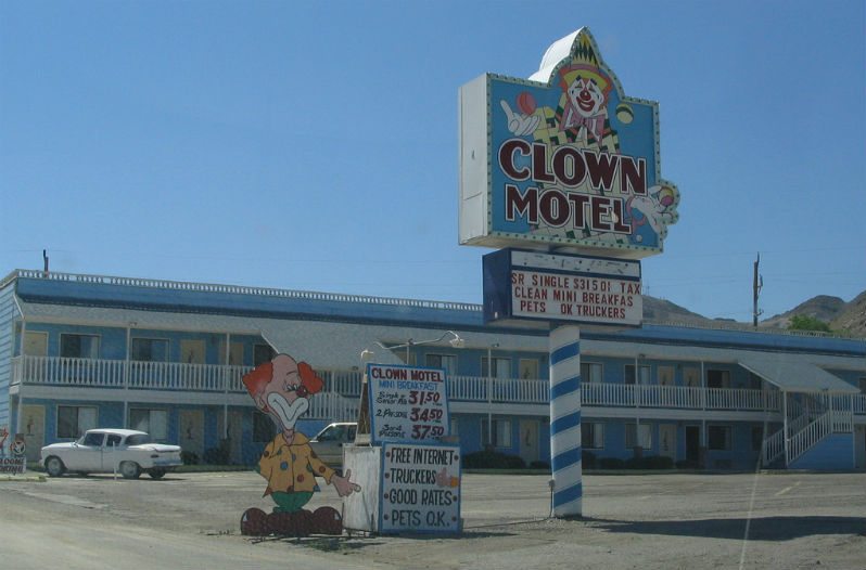Clown Motel Exterior