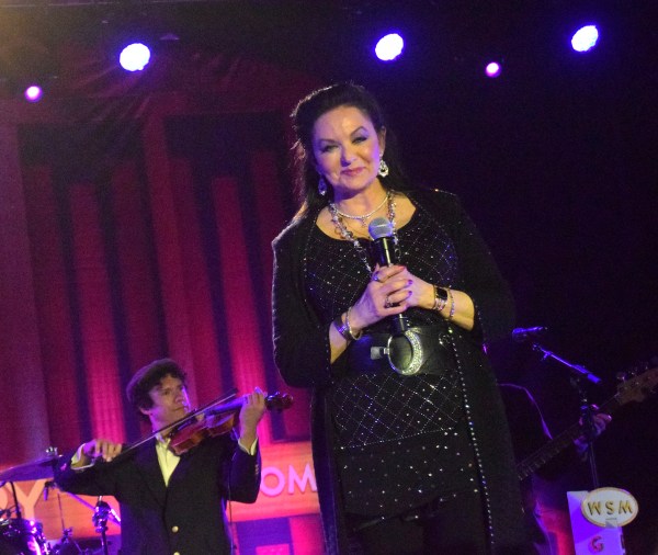 Crystal Gayle. Photo by Lorie Liebig