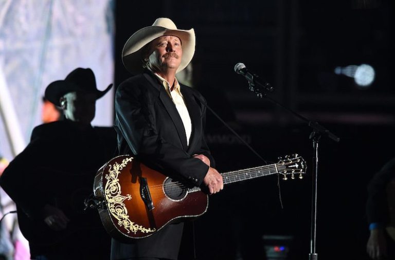 Alan Jackson, Don Schlitz and Jerry Reed Join Country Music Hall of Fame