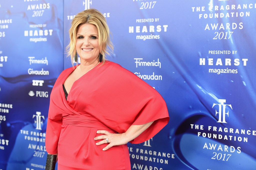 NEW YORK, NY - JUNE 14:  Trisha Yearwood attends the 2017 Fragrance Foundation Awards Presented By Hearst Magazines at Alice Tully Hall on June 14, 2017 in New York City. 