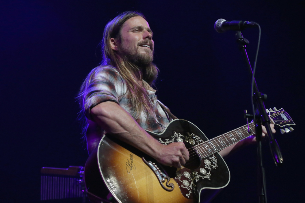Lukas Nelson performs in concert with Willie Nelson on New Years Eve at ACL Live on December 31, 2018 in Austin, Texas. (Photo by Gary Miller/Getty Images)