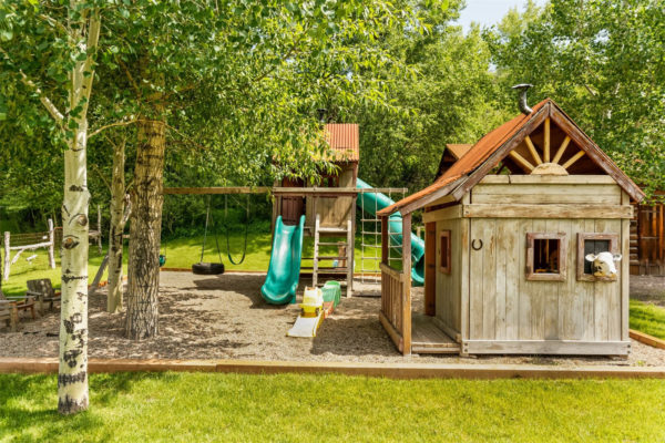 Ranch in Colorado Looks Like Something from a Fairy Tale