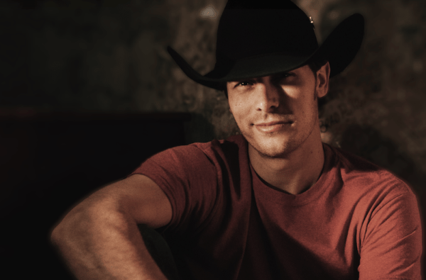 Randall King's Sultry Slow Burner 'Mirror Mirror' [Song Premiere]