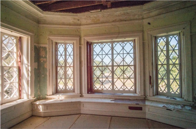 Historic bay windows inside of the cottonland castle