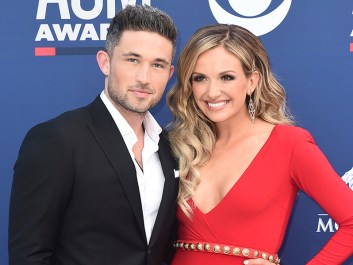 Carly Pearce Files For Divorce From Michael Ray
