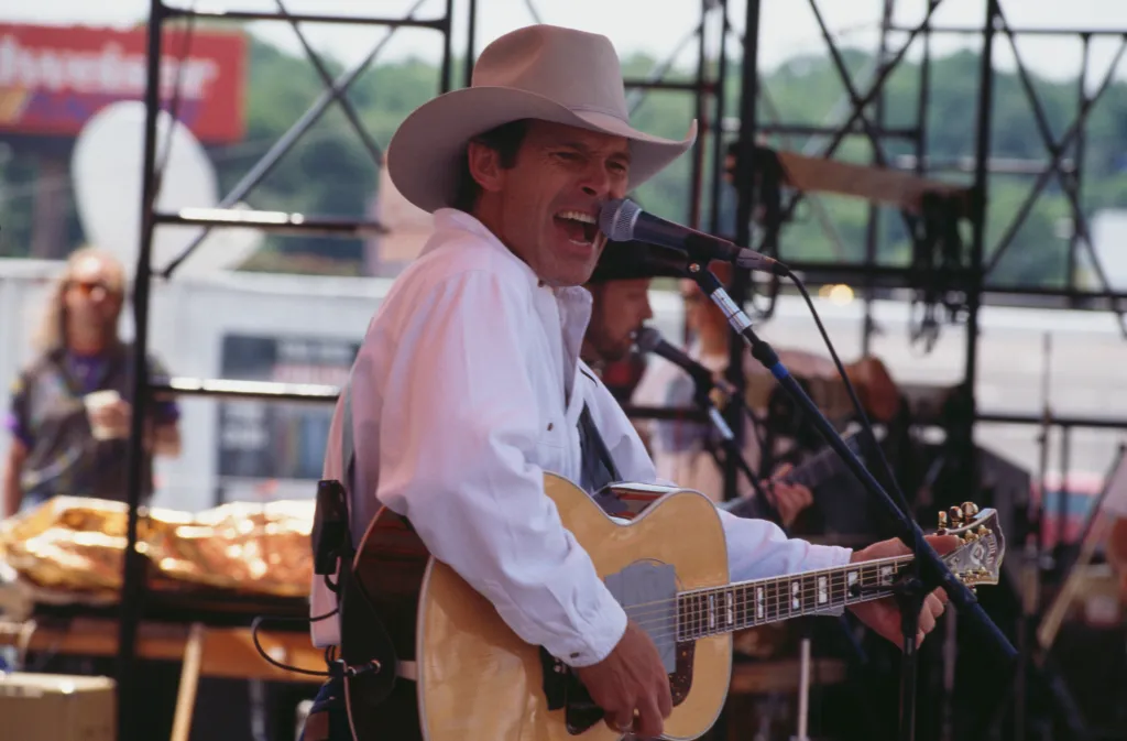 American country music singer-songwriter Chris LeDoux performing in Nashville, Tennessee, 1993. (Photo by Beth Gwinn/Redferns/Getty Images)"n