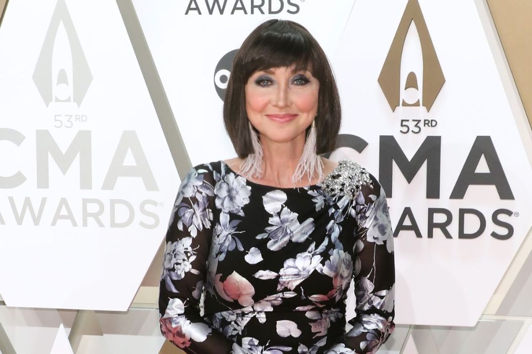 Pam Tillis attends the 53nd annual CMA Awards at Bridgestone Arena on November 13, 2019 in Nashville, Tennessee.