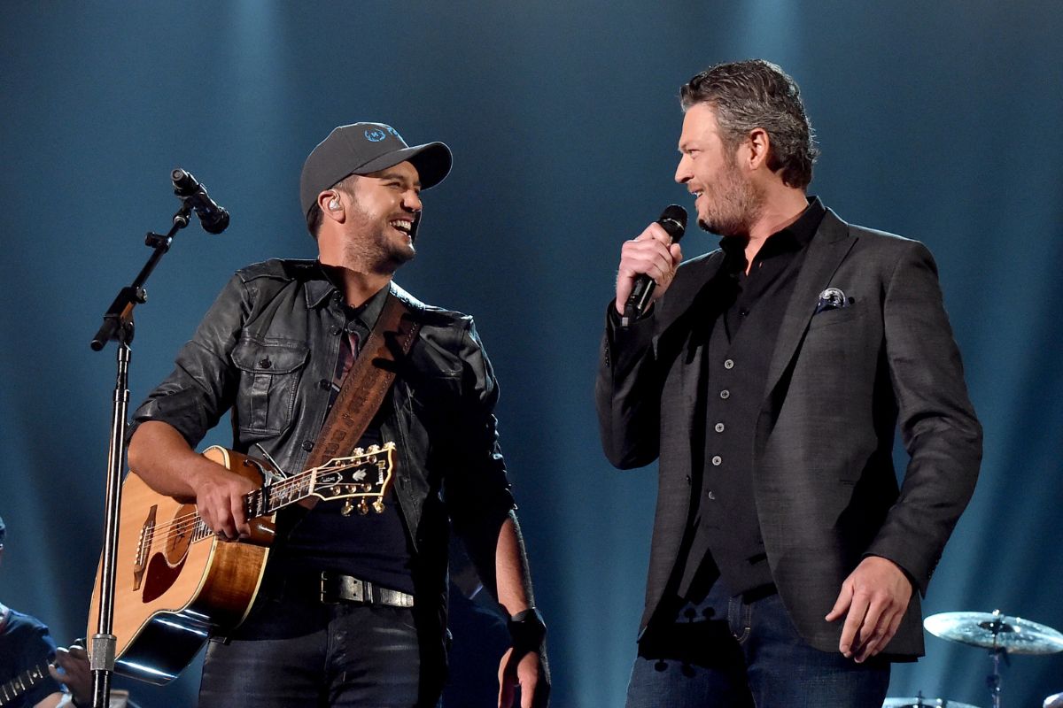 Recording artists Luke Bryan and Blake Shelton perform onstage during the 51st Academy of Country Music Awards at MGM Grand Garden Arena on April 3, 2016 in Las Vegas, Nevada.