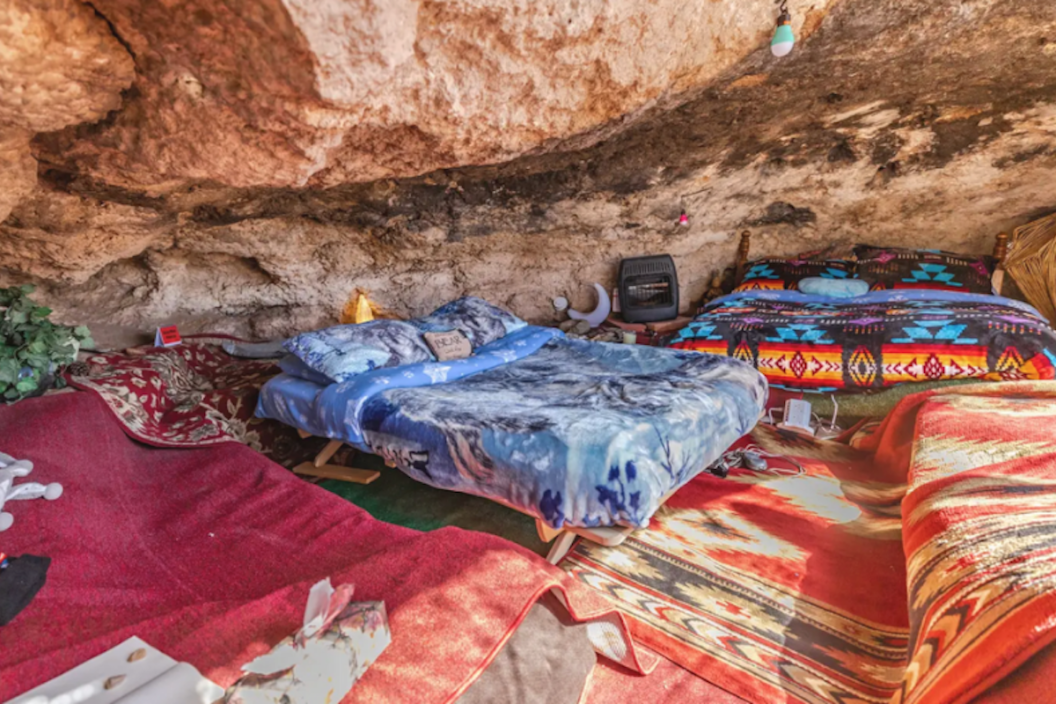 Arizona airbnb cave