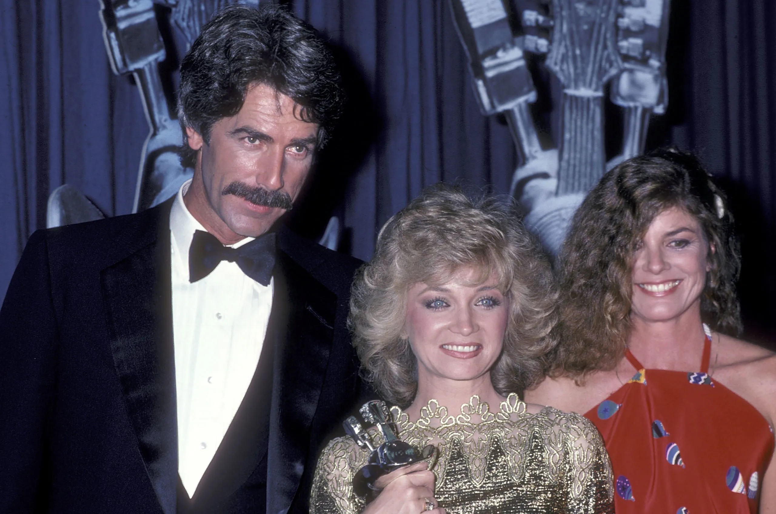 Actor Sam Elliott, singer Barbara Mandrell and actress Katharine Ross attend the 16th Annual Academy of Country Music Awards on April 30, 1981 at the Shrine Auditorium in Los Angeles, California. 