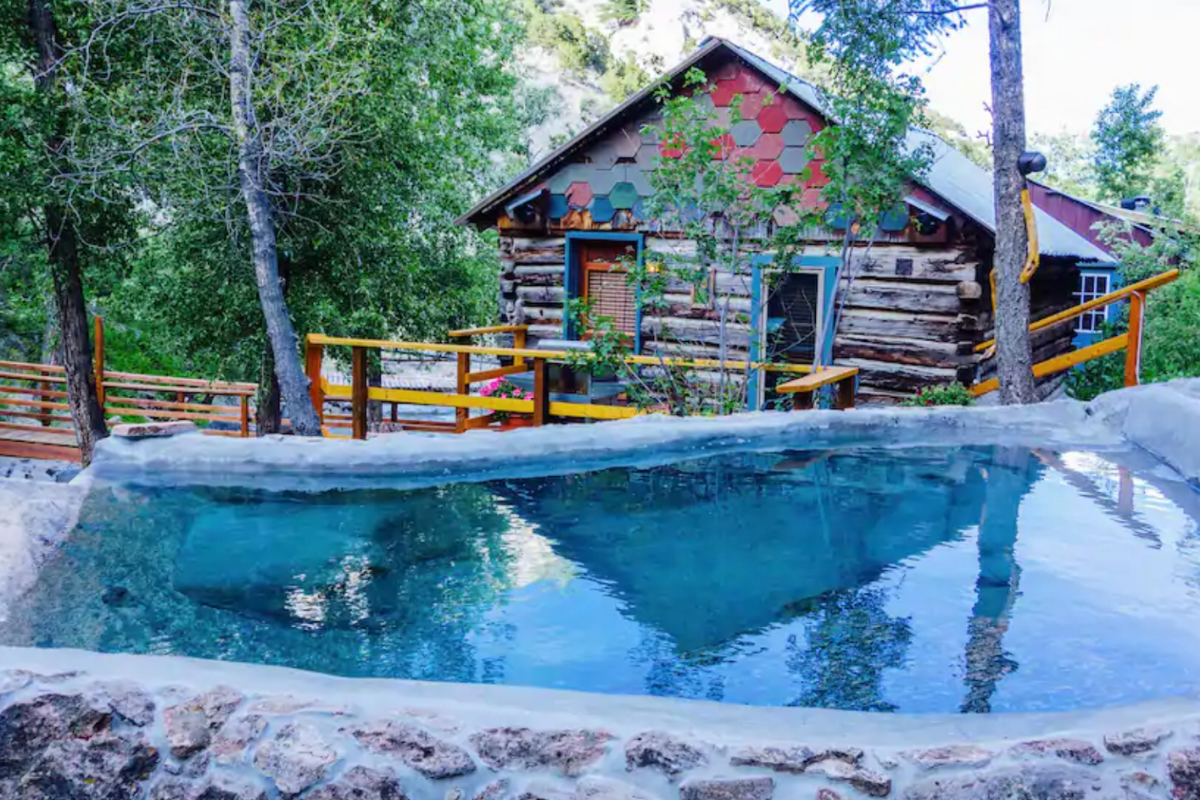 9 Cozy Log Cabins on Airbnb You Can Stay in Right Now
