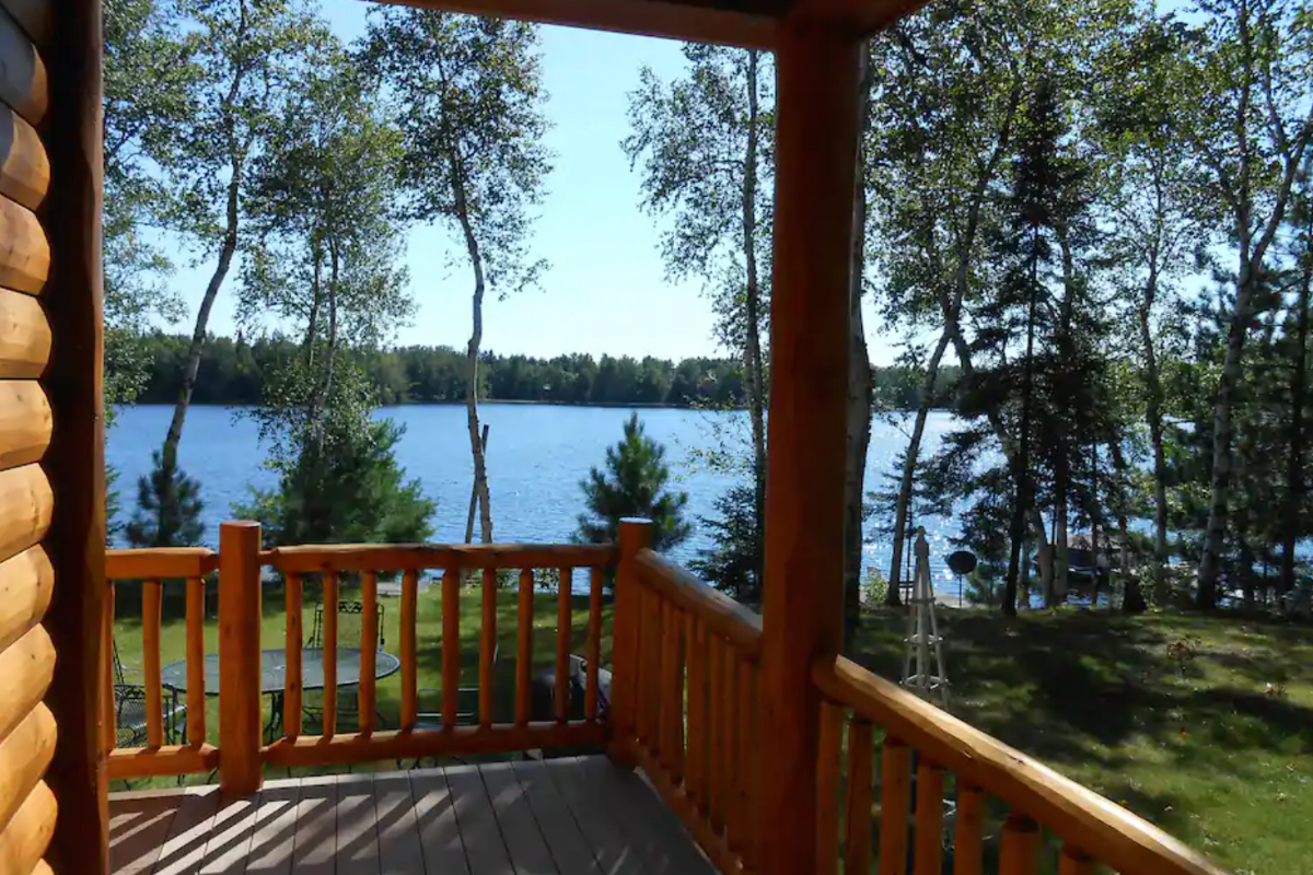 9 Cozy Log Cabins on Airbnb You Can Stay in Right Now