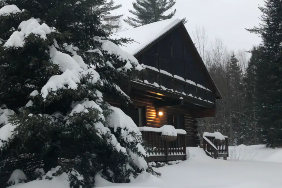 log cabins airbnb