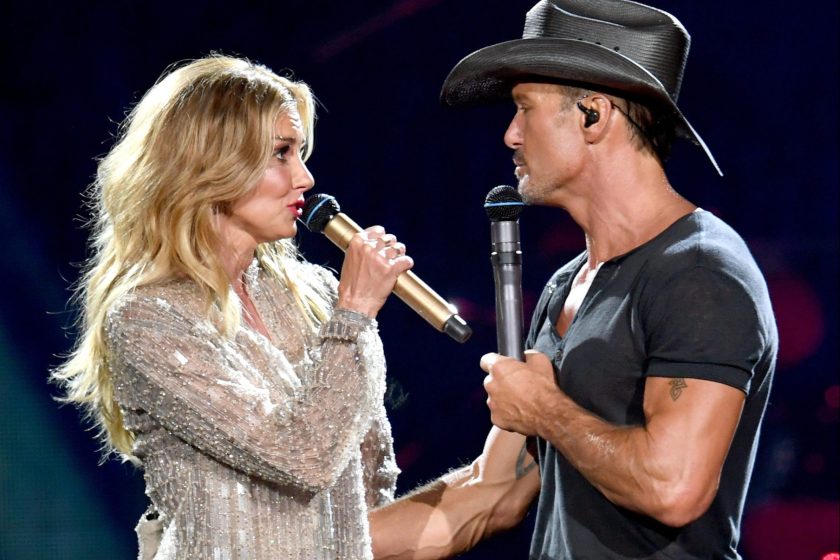 LOS ANGELES, CA - JULY 14: Faith Hill (L) and Tim McGraw perform onstage during the "Soul2Soul" World Tour at Staples Center on July 14, 2017 in Los Angeles, California. (Photo by Kevin Winter/Getty Images)