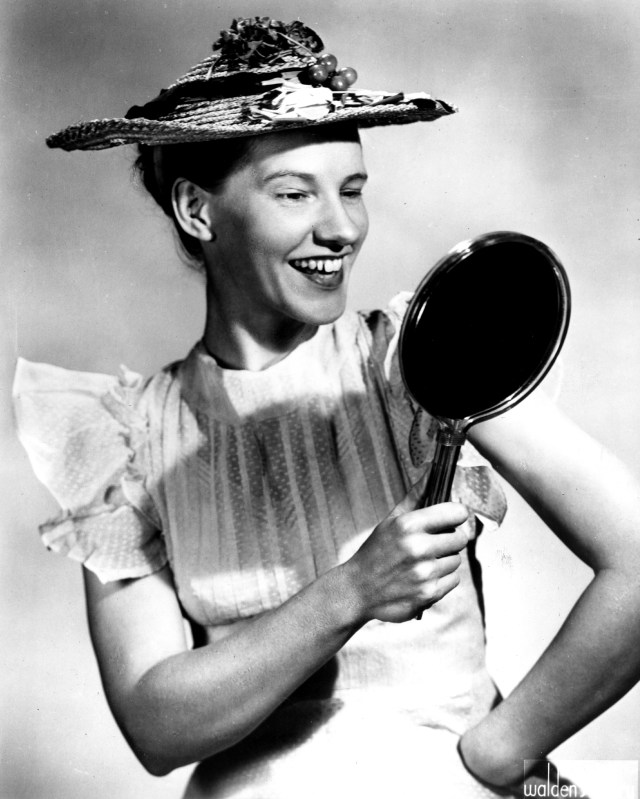 Minnie Pearl: The Life and Legacy of the Queen of Country Comedy