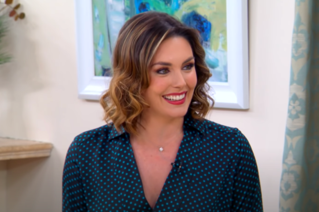 Hallmark Star Taylor Cole Met Her Husband On A Hallmark Set