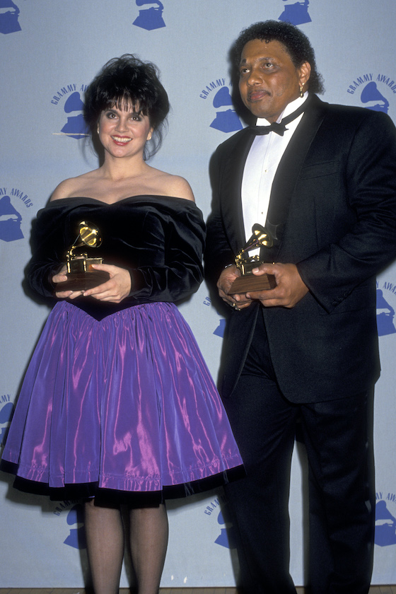 Musicians Linda Ronstadt and Aaron Neville attend the 32nd Annual Grammy Awards on February 21, 1990 at Shrine Auditorium in Los Angeles, California. 