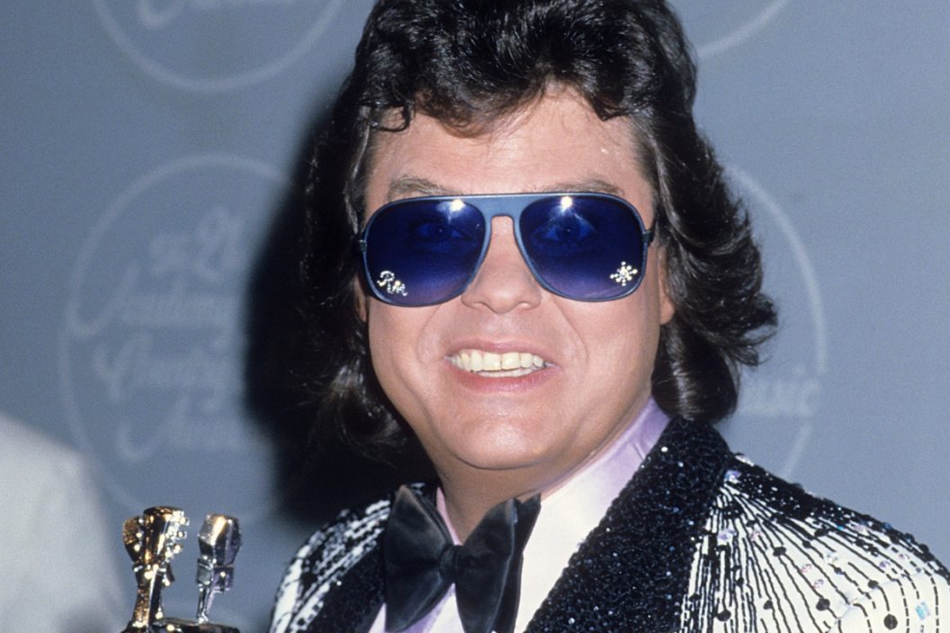 Singer Ronnie Milsap attends the 21st Annual Academy of Country Music Awards on April 14, 1986 at the Good Time Theatre, Knott's Berry Farm in Buena Park , California.