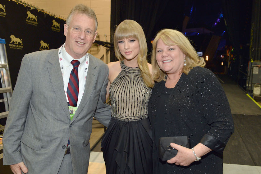 LAS VEGAS, NV - APRIL 07: (L-R) Scott Swift, singer Taylor Swift and Andrea Swift attend the 48th Annual Academy of Country Music Awards at the MGM Grand Garden Arena on April 7, 2013 in Las Vegas, Nevada.