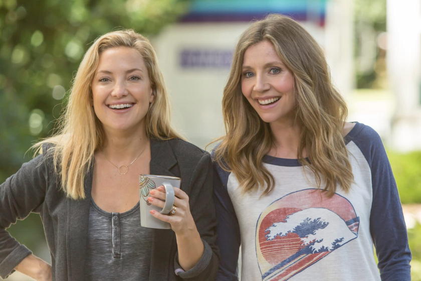 Kate Hudson and Sarah Chalke in Mother's Day (2016)