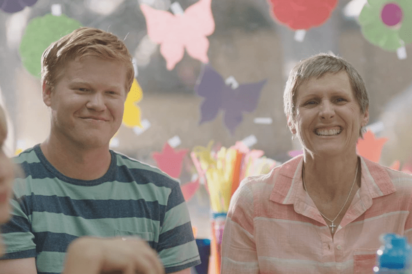 Jesse Plemons and Molly Shannon in Other People (2016)