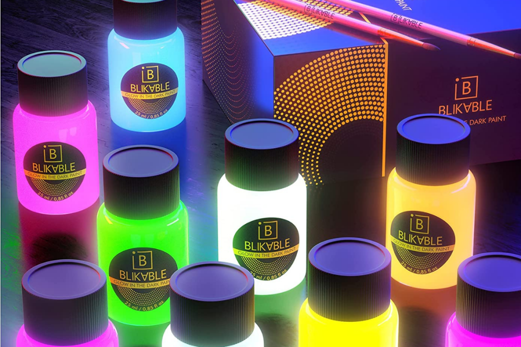 glow in the dark paint