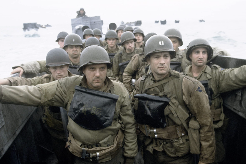 Tom Hanks, Tom Sizemore, Paschal Friel, and Rolf Saxon in Saving Private Ryan (1998)