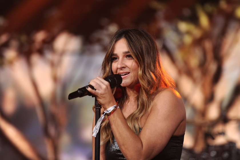 Alisan Porter performs on stage at the 24th Annual InterContinental Miami Make-A-Wish® Ball at InterContinental hotel on November 03, 2018 in Miami, Florida