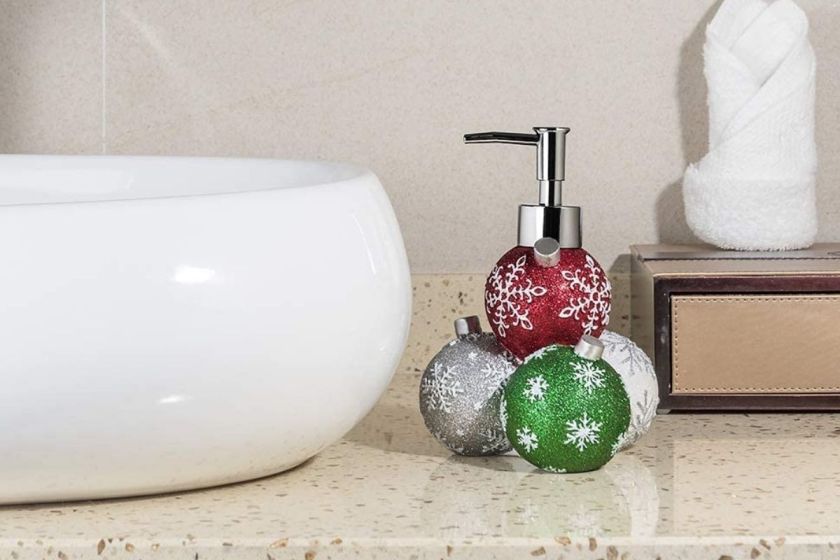 Christmas Bathroom Decor: Here's How to Make Your Bathroom Look Jolly