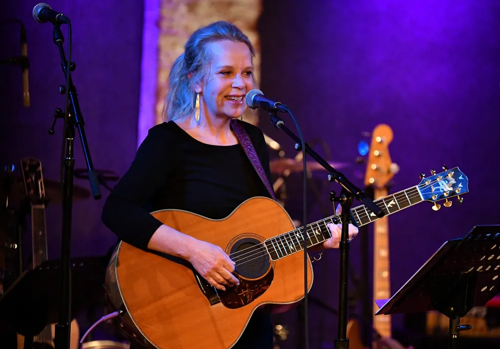 Singer/songwriter Mary Chapin Carpenter performs at Americanafest Pre-Grammy Salute to Emmylou Harris at City Winery on January 27, 2018 in New York City. 