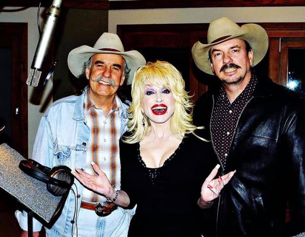 Photo of Dolly Parton with the Bellamy Brothers