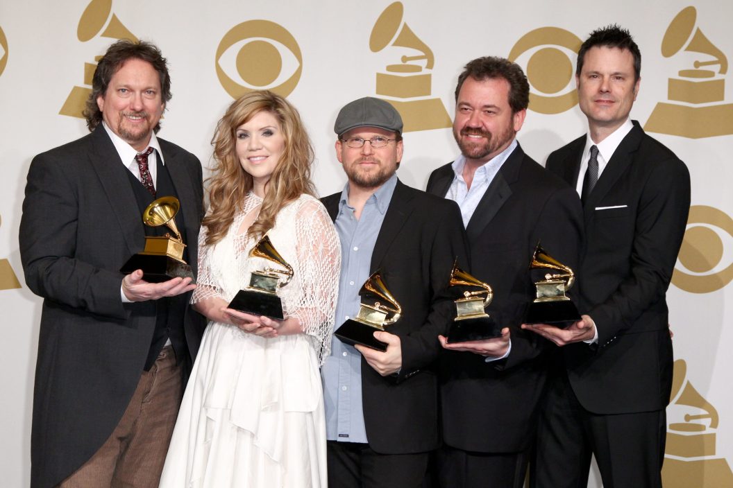 Alison Krauss & Union Station winning Grammys