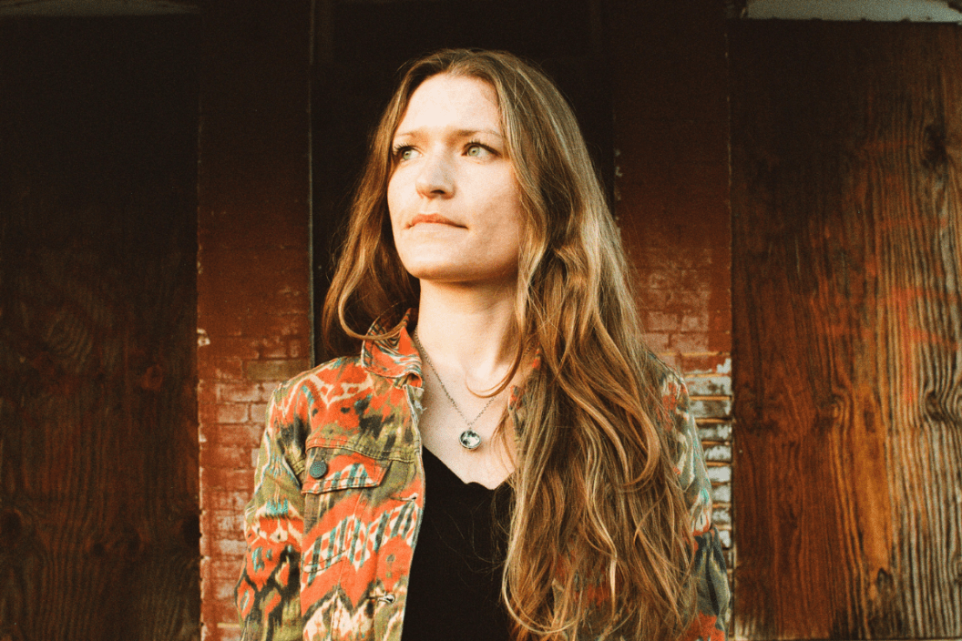 Sophie and the Broken Things press photo