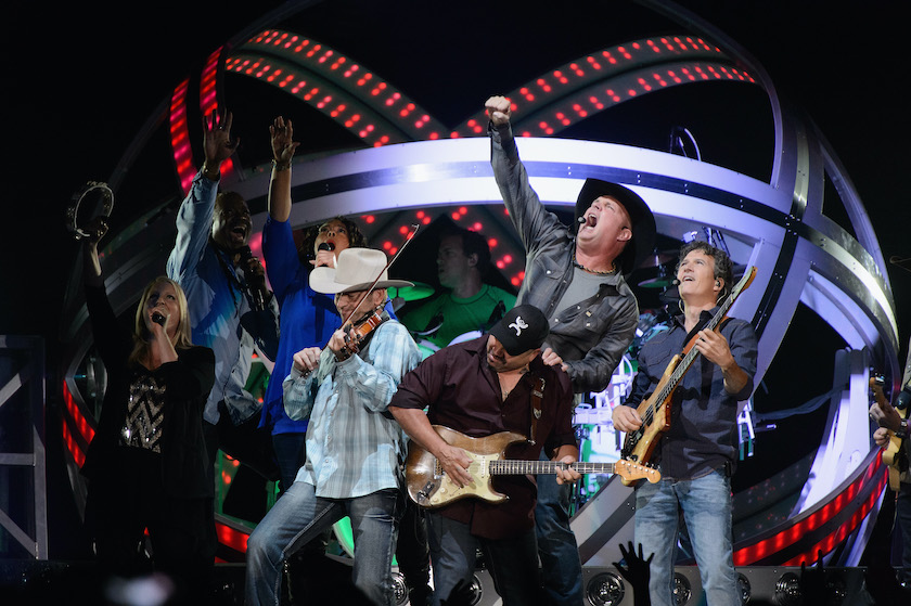 Garth Brooks performs at the Allstate Arena on September 4, 2014 in Rosemont, Illinois. 