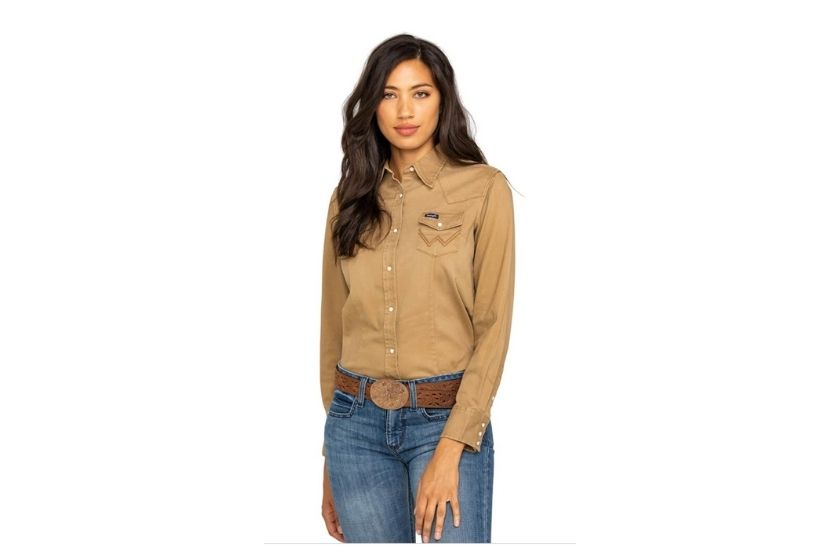 what to wear to a rodeo - pearl snap shirt