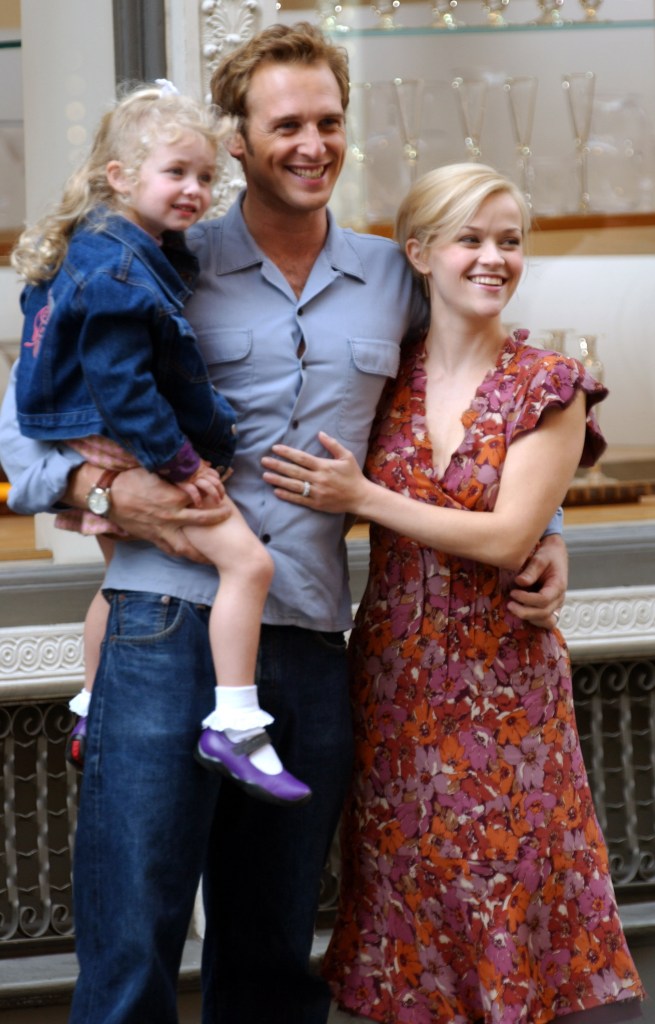 Josh Lucas (center) and Reese Witherspoon during Reese Witherspoon and Josh Lucas filming "Sweet Home Alabama" in New York City at Soho in New York City, New York, United States. 