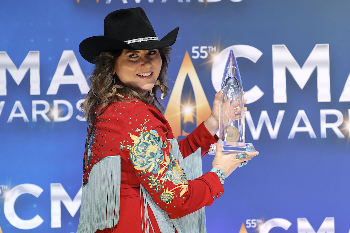 Jenee Fleenor poses with her award for the 55th annual Country Music Association awards at the Bridgestone Arena on November 10, 2021 in Nashville.