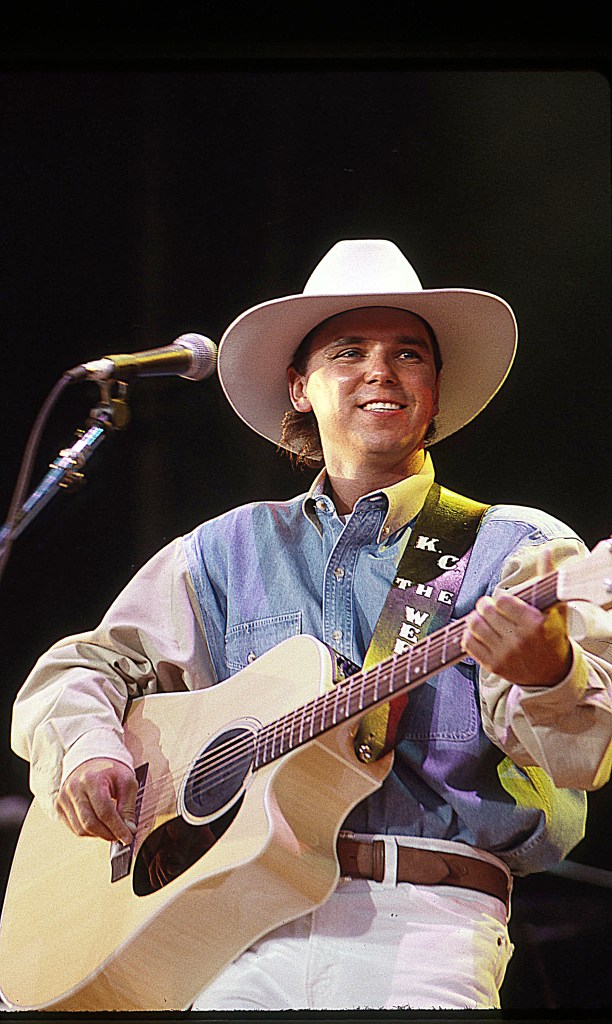 Country Singer Kenny Chesney performs at Starwood Amphitheater 1999 in Nashville,TN.