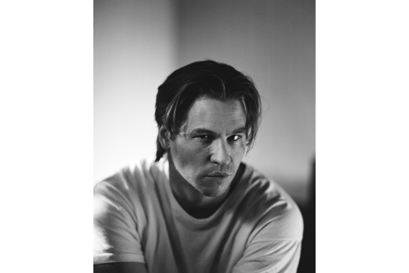 1994: Actor Val Kilmer poses for publicity photos taken in 1994 at his residence, in Santa Fe, New Mexico