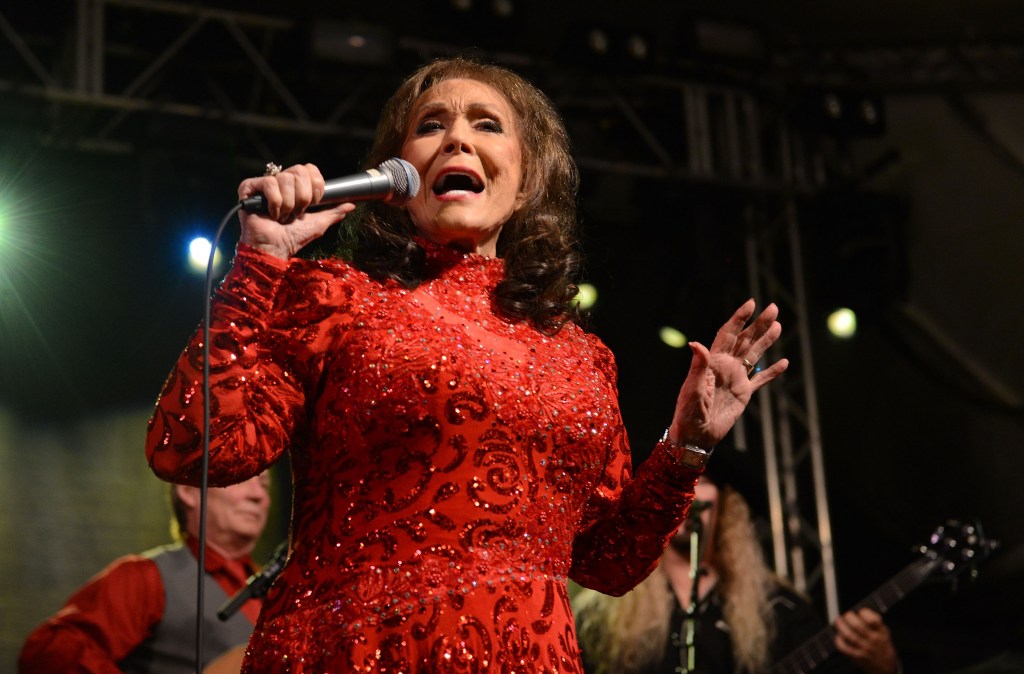 Singer Loretta Lynn performs onstage at Stubbs on March 17, 2016 in Austin, Texas. (Photo by Scott Dudelson/Getty Images)