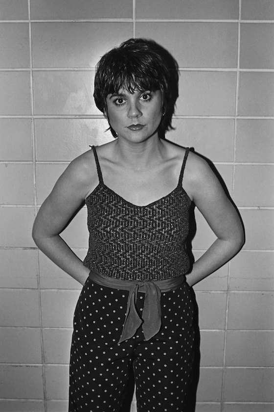 MEMPHIS, TN - 1980: Grammy Award-winning singer, Linda Ronstadt, poses backstage prior to a 1980 backstage Memphis, Tennessee concert at the Mid-South Arena. 