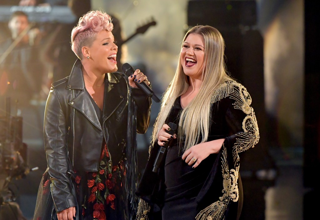 Pink (L) and Kelly Clarkson perform onstage during the 2017 American Music Awards at Microsoft Theater on November 19, 2017 in Los Angeles, California.