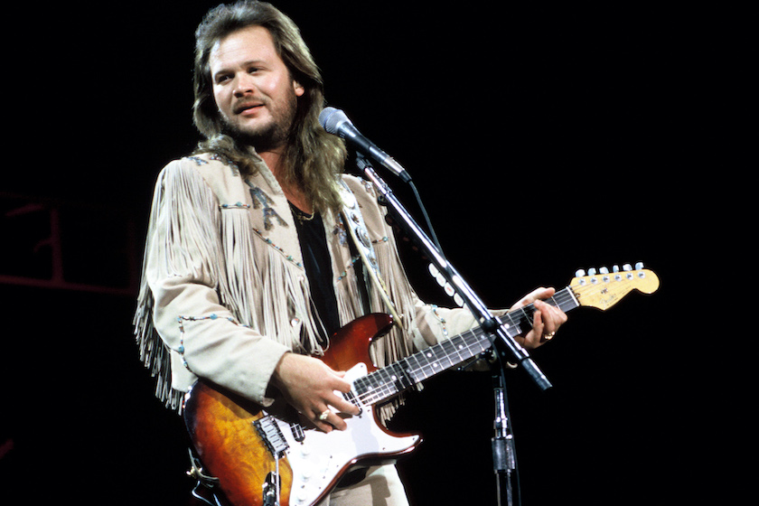 MOUNTAIN VIEW, CA - AUGUST 22: Travis Tritt performs at Shoreline Amphitheatre on August 22, 1993 in Mountain View California. 