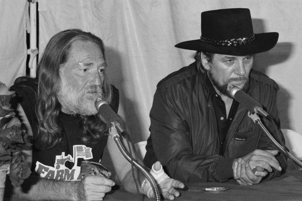 American musicians Willie Nelson (left) and Waylon Jennings (1937 - 2002), circa 1983