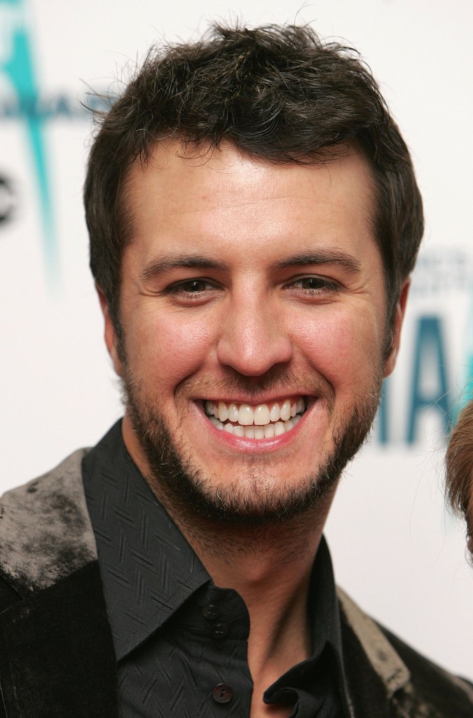 Luke Bryan attends the 40th Annual CMA Awards at the Gaylord Entertainment Center November 6, 2006 in Nashville, Tennessee.