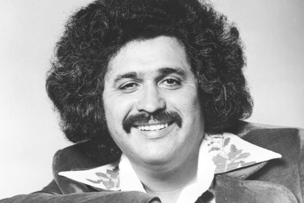 Singer/songwriter Freddy Fender poses for a protrait in circa 1975.