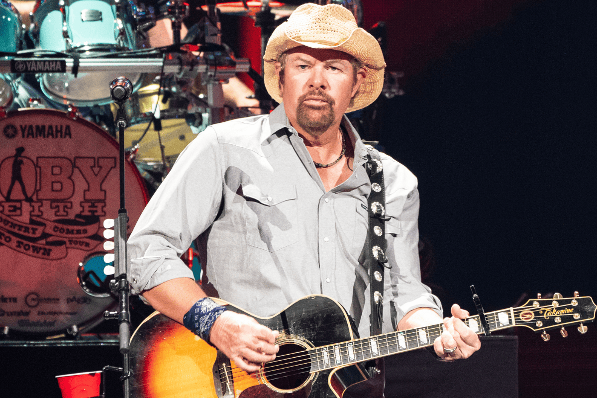 Toby Keith Ok Ranch How Elk City, Moore + More Oklahoma Towns Shaped Toby Keith's Career